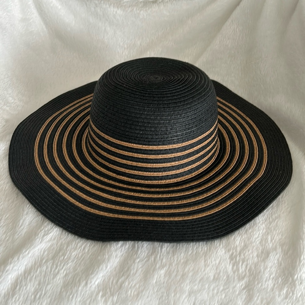 NWT - Floppy Black Women’s Hat